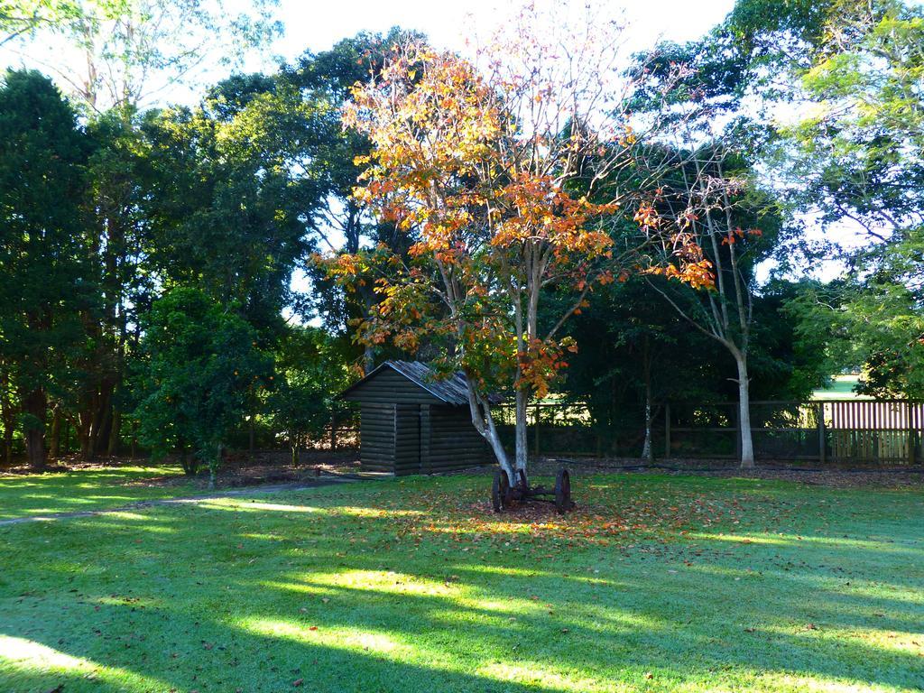 Mccarthy Lake House Maleny Room photo